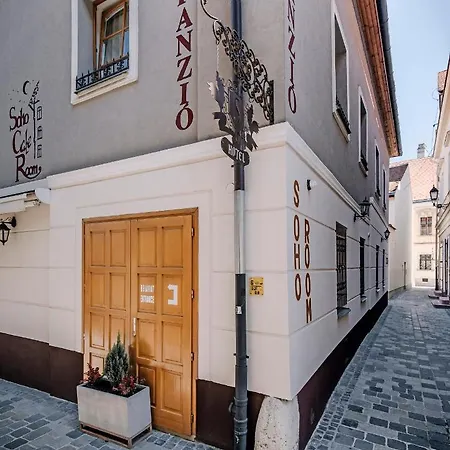 Soho Apartmanhaz *