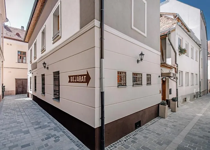 Soho Apartmanhaz * 杰尔