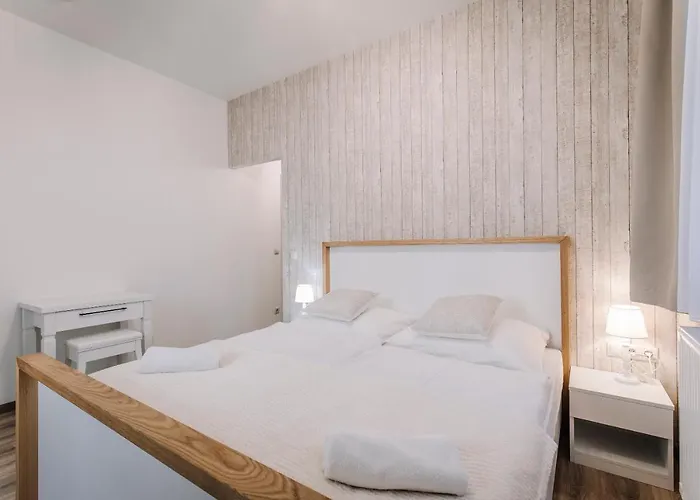 Soho Apartmanhaz * 杰尔