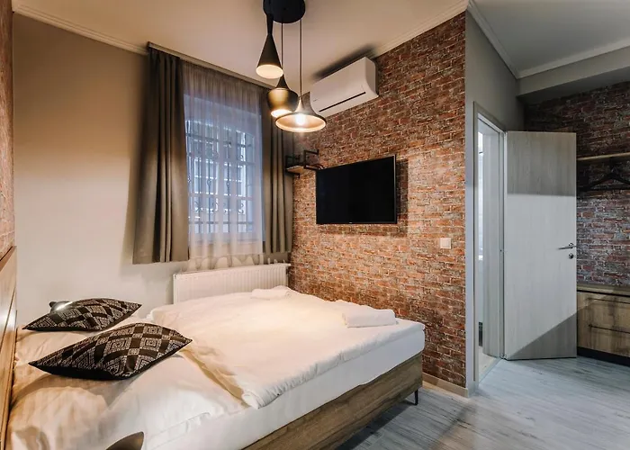 Soho Apartmanhaz 公寓 杰尔