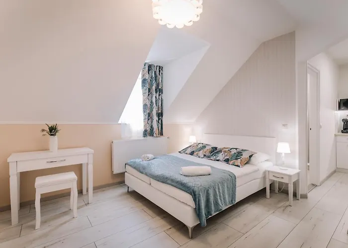 Soho Apartmanhaz 杰尔