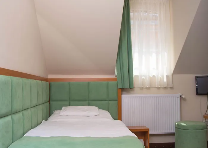 Soho Apartmanhaz 杰尔